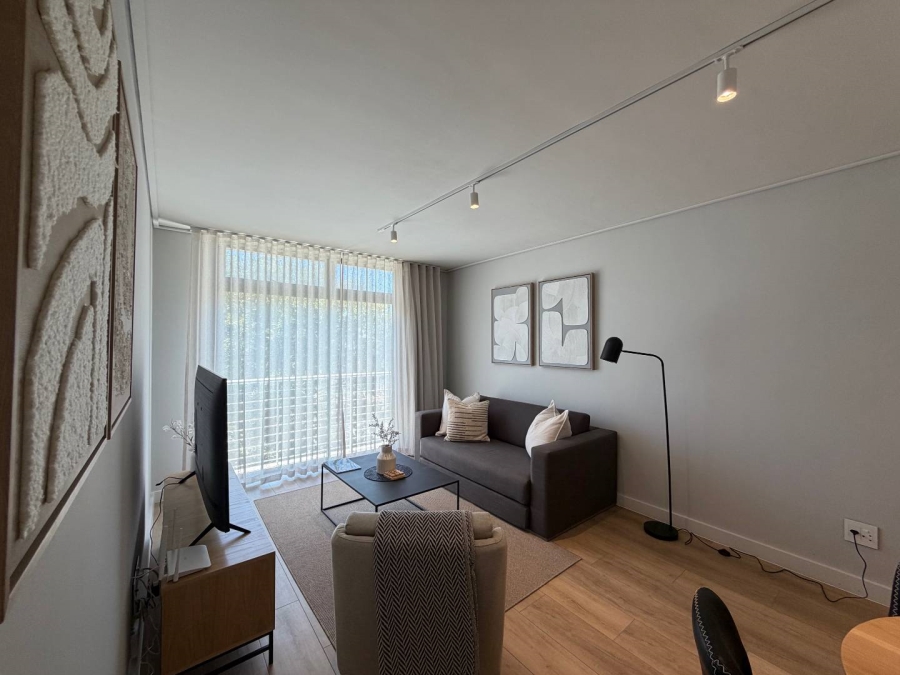 To Let 1 Bedroom Property for Rent in Sea Point Western Cape
